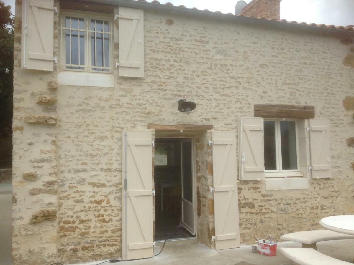 Le Puit Du Lavoir Thire